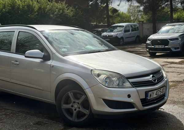 Opel Astra cena 10900 przebieg: 267000, rok produkcji 2008 z Jelcz-Laskowice małe 407